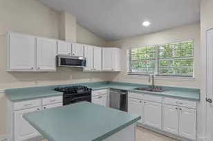 2028 Peregrine Ct, Pensacola, FL 32506 - Photo 17