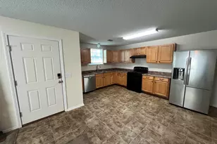 8921 Camshire Cir, Pensacola, FL 32507 - Photo 3