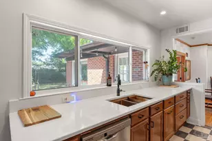2016 E Scott St, Pensacola, FL 32503 - Photo 13