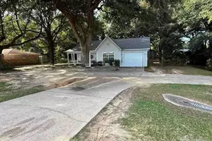 5560 Cyanamid Rd, Milton, FL 32583 - Photo 1