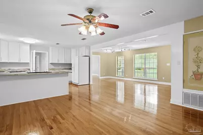 3231 Dunaway Ln, Pensacola, FL 32526 - Photo 13