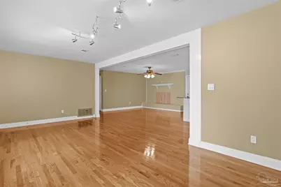 3231 Dunaway Ln, Pensacola, FL 32526 - Photo 7