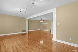 3231 Dunaway Ln, Pensacola, FL 32526 - Photo 7