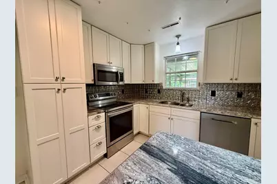 204 Nandina Rd, Gulf Breeze, FL 32561 - Photo 5