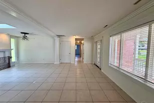 204 Nandina Rd, Gulf Breeze, FL 32561 - Photo 3