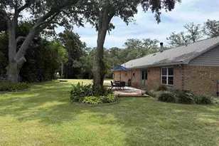 30 Gilmore Dr, Gulf Breeze, FL 32561 - Photo 5