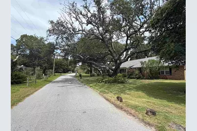 30 Gilmore Dr, Gulf Breeze, FL 32561 - Photo 31