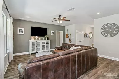 5735 Maggie Rose Cir, Milton, FL 32570 - Photo 9