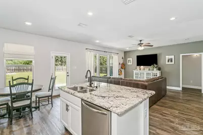 5735 Maggie Rose Cir, Milton, FL 32570 - Photo 17