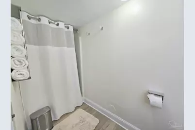 201 S Stillman #214, Pensacola, FL 32505 - Photo 3