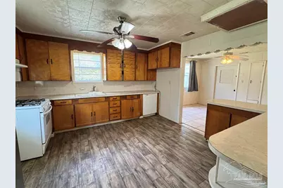 4040 Wilkes St, Pace, FL 32571 - Photo 11
