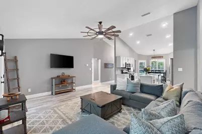 5861 Capitol Dr, Gulf Breeze, FL 32563 - Photo 7