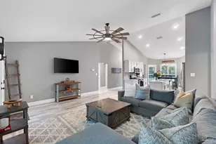5861 Capitol Dr, Gulf Breeze, FL 32563 - Photo 7