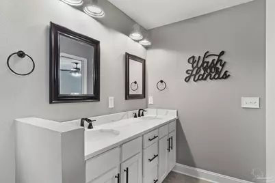 5861 Capitol Dr, Gulf Breeze, FL 32563 - Photo 25