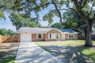 222 Strickland Pl, Pensacola, FL 32506 - Photo 1