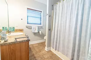 117 Bayshore Dr, Pensacola, FL 32507 - Photo 39