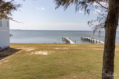 117 Bayshore Dr, Pensacola, FL 32507 - Photo 1