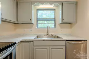7727 Coronet Dr, Pensacola, FL 32514 - Photo 15