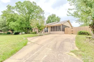 7727 Coronet Dr, Pensacola, FL 32514 - Photo 3