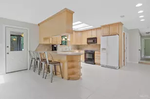 6257 Spanish Oak Ct, Pensacola, FL 32526 - Photo 7