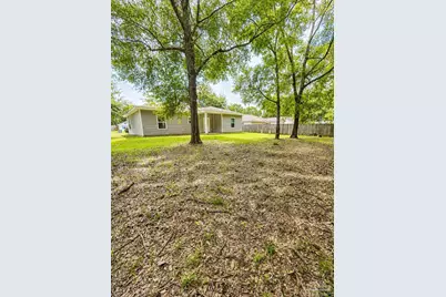 5940 Savannah Dr, Milton, FL 32570 - Photo 17