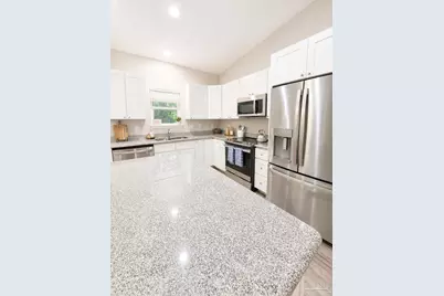 5940 Savannah Dr, Milton, FL 32570 - Photo 3