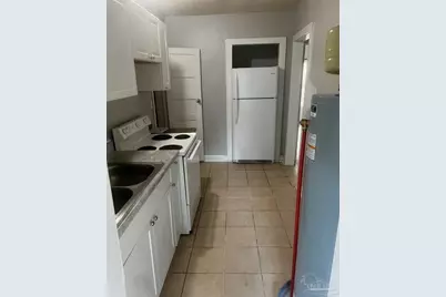 3701 W Brainerd St #A & B, Pensacola, FL 32505 - Photo 5