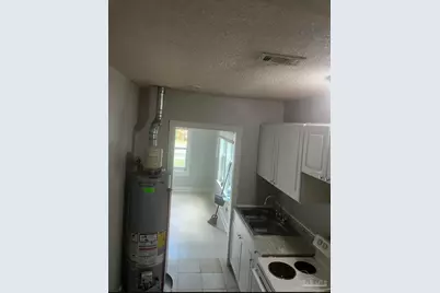 3701 W Brainerd St #A & B, Pensacola, FL 32505 - Photo 11