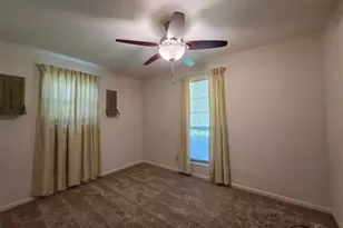 5505 Fairview Dr, Pensacola, FL 32505 - Photo 11