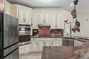 2446 Knotty Pine Dr, Navarre, FL 32566 - Photo 13