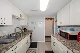 2711 E De Soto St, Pensacola, FL 32503 - Photo 11