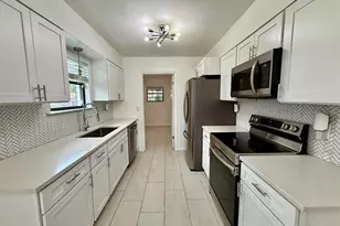 1305 Heatherwood Cir, Pensacola, FL 32506 - Photo 9