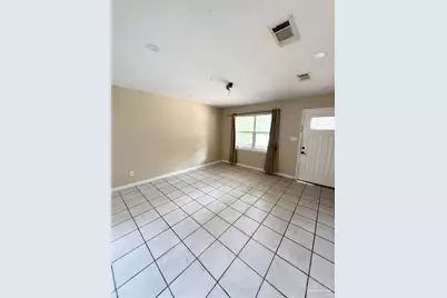 4674 Geneva Dr, Pensacola, FL 32526 - Photo 5