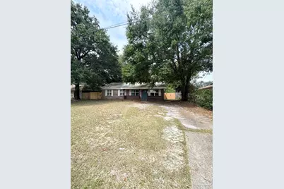 4674 Geneva Dr, Pensacola, FL 32526 - Photo 1