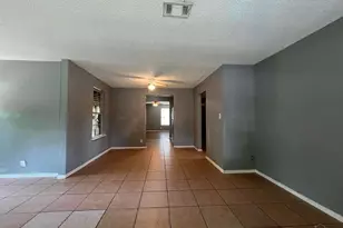 3315 W Lloyd St, Pensacola, FL 32505 - Photo 9