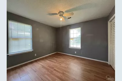3315 W Lloyd St, Pensacola, FL 32505 - Photo 9