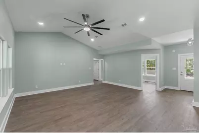 4728 Bay Breeze Dr, Gulf Breeze, FL 32563 - Photo 9