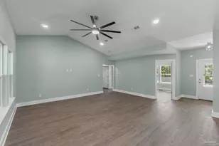4728 Bay Breeze Dr, Gulf Breeze, FL 32563 - Photo 9