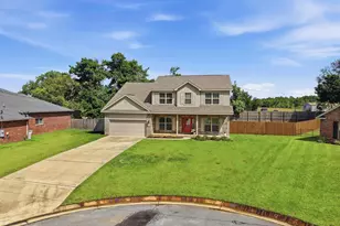 8566 Holley Hills Cir, Navarre, FL 32566 - Photo 5