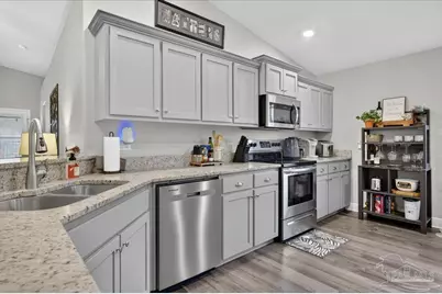 4081 Hazelhurst Dr, Pace, FL 32571 - Photo 9