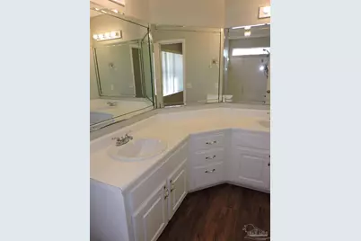 1897 Gulf Bay Ln, Pensacola, FL 32506 - Photo 5