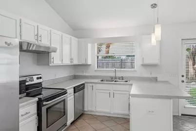 3750 Sterling Point Rd, Gulf Breeze, FL 32563 - Photo 15