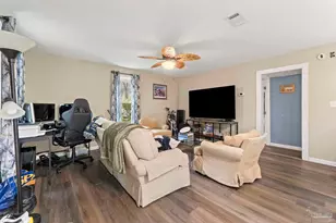 410 Bartow Ave, Pensacola, FL 32507 - Photo 9