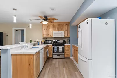 410 Bartow Ave, Pensacola, FL 32507 - Photo 11