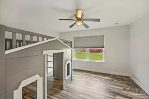 2536 Bluewater Dr, Navarre, FL 32566 - Photo 27
