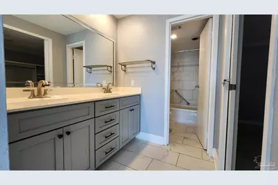 615 Bayshore Dr #902, Pensacola, FL 32507 - Photo 5