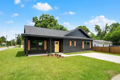 2420 W Blount St, Pensacola, FL 32505 - Photo 3