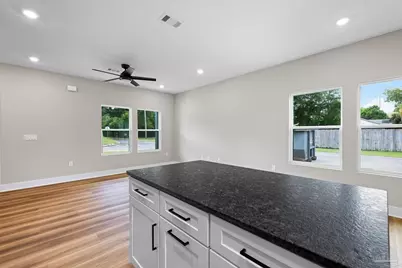 2420 W Blount St, Pensacola, FL 32505 - Photo 15