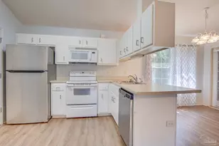 1935 Wyatt St, Pensacola, FL 32514 - Photo 7