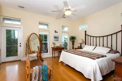 566 Santos St, Pensacola, FL 32502 - Photo 17